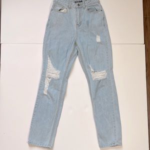 NastyGal Collection light blue distressed destroyed denim jeans sz 4 boyfriend